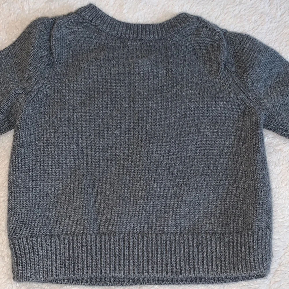Gap 3-6M Baby Boy Gray Polar Bear Sweater EUC💗 - Picture 8 of 8